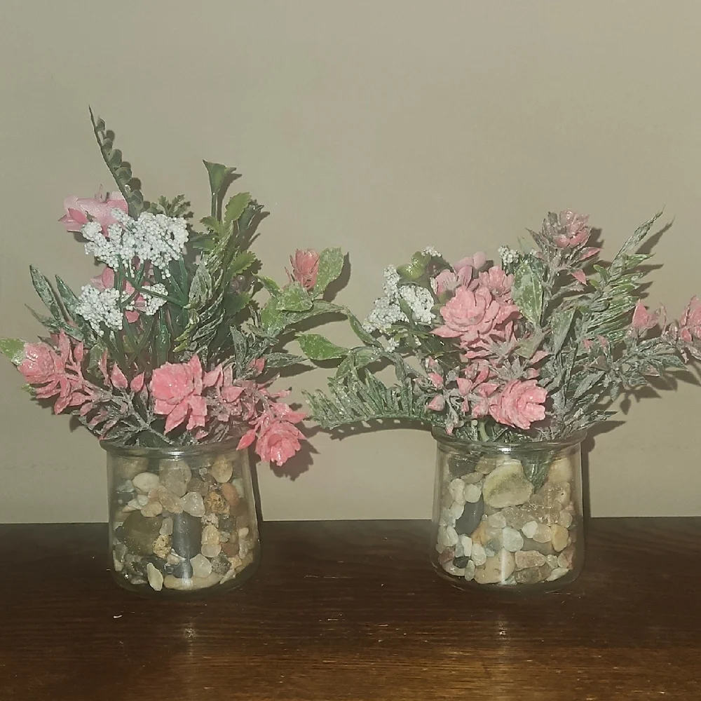 Hand Crafted Floral Arrangement in Glass Jars with mixed stones